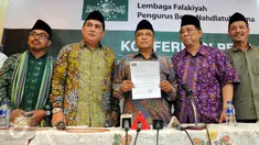 Pengurus Besar Nahdlatul Ulama (PBNU) menggelar konferensi pers terkait penetapan 1 Syawal 1437 H, Jakarta, Senin (5/7). (Liputan6.com/Helmi Afandi)