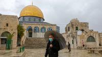 Kompleks masjid Al-Aqsa Yerusalem akan ditutup untuk umum mulai 23 Maret 2020 demi pencegahan meluas Virus Corona COVID-19. (AHMAD GHARABLI / AFP)