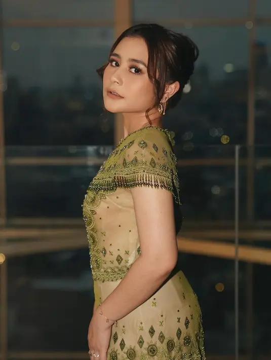 Prilly Latuconsina (Instagram/prillylatuconsina96)