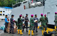 FOTO: TNI AL Salurkan Bantuan Logistik Pascabencana di Kepulauan Sitaro