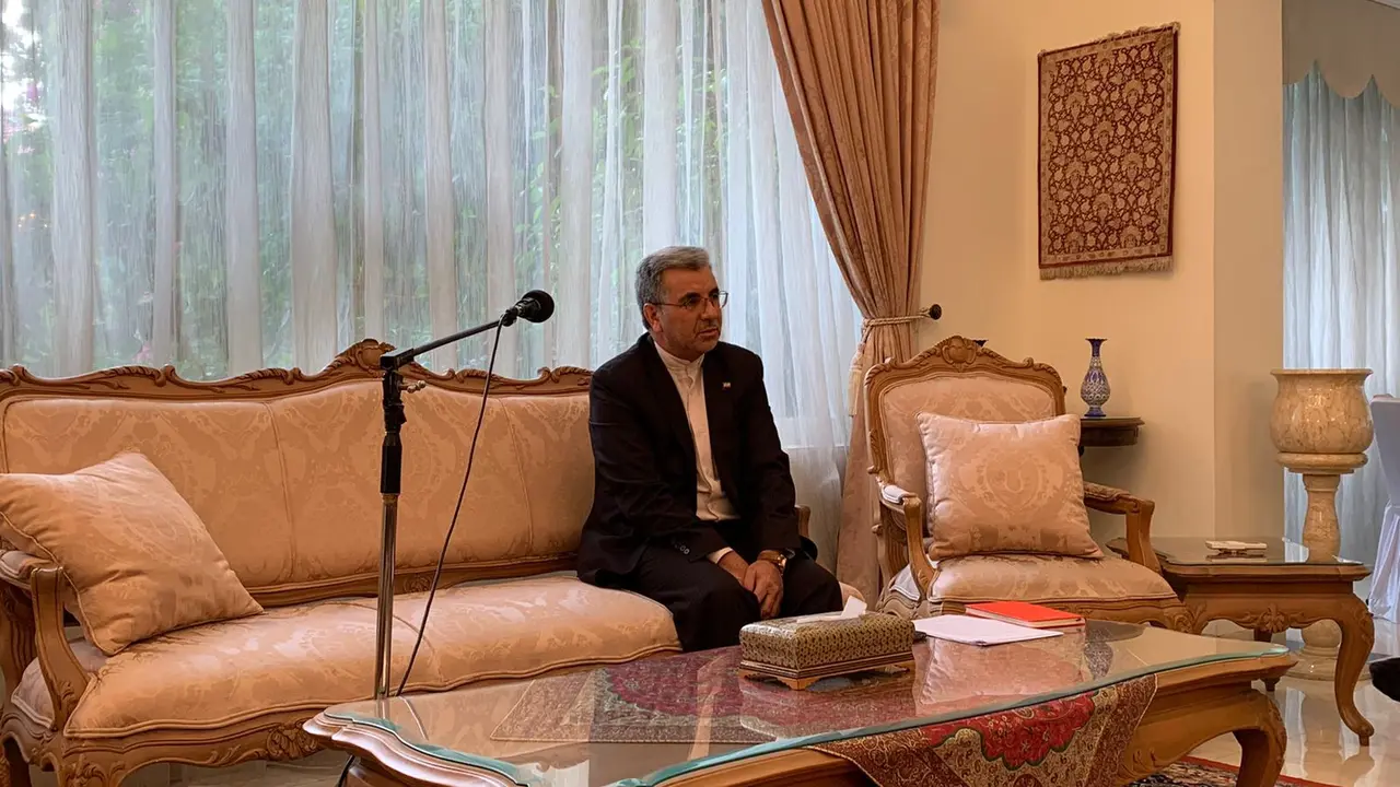 Kuasa Usaha Kedutaan Besar Iran untuk Indonesia Mahdi Rounagh dalam acara media briefing dan Buka Puasa Bersama pada Kamis (13/4/2023). (Liputan6/Benedikta Miranti)