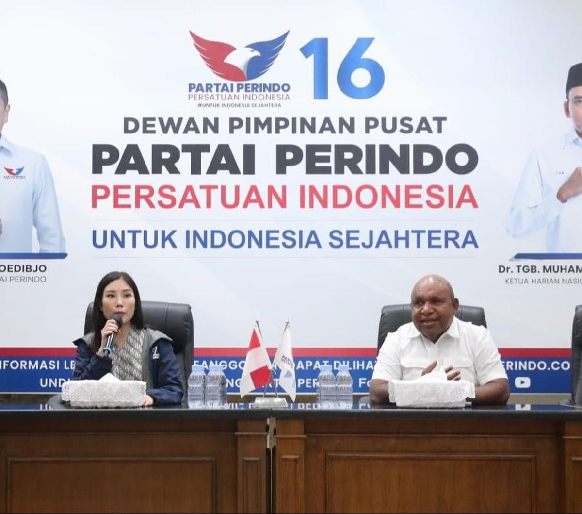 "<b>Hari ini, hari yang berbahagia sekali karena Partai Perindo kita akan memberikan dukungan B1-KWK kepada para calon pimpinan daerah di Papua Pegunungan tingkat provinsi dan di tiga kabupaten</b>," kata Angela dalam sambutannya. Foto: Istimewa