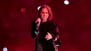 <p>Bintang rock Ozzy Osbourne tampil dalam upacara penutupan Commonwealth Games di Alexander Stadium, Birmingham, Inggris, 8 Agustus 2022. Osbourne yang tidak tampil live sejak 2017 ketika Black Sabbath mengakhiri tur terakhir mereka di Birmingham, sedang memulihkan diri dari operasi besar pada tulang belakangnya pada bulan Juni. (David Davies/PA via AP)</p>