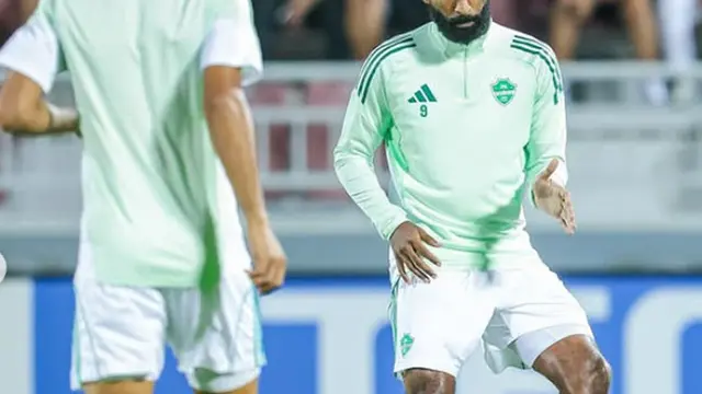 Penyerang Al Ahli dan Timnas Arab Saudi, Firas Al Buraikan. (Instagram Al Ahli/@alahliclub.sa)
