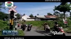 Kecelakaan di perlintasan kereta api tanpa palang pintu kembali terjadi. Sebuah mobil sedan ringsek setelah ditabrak Kereta Api Mutiara Timur jurusan Banyuwangi – Surabaya di Kelurahan Klatak, Kecamatan Kalipuro, Banyuwangi, Rabu siang.