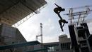 Atlet Meksiko, Rommel Pacheco dan Jahir Ocampo, beraksi dalam sesi latihan loncat indah jelang Olimpiade Rio 2016 di Maria Lenk Aquatic Center, Rio de Janeiro, Brasil, (4/8/2016). (AP/Wong Maye-E)