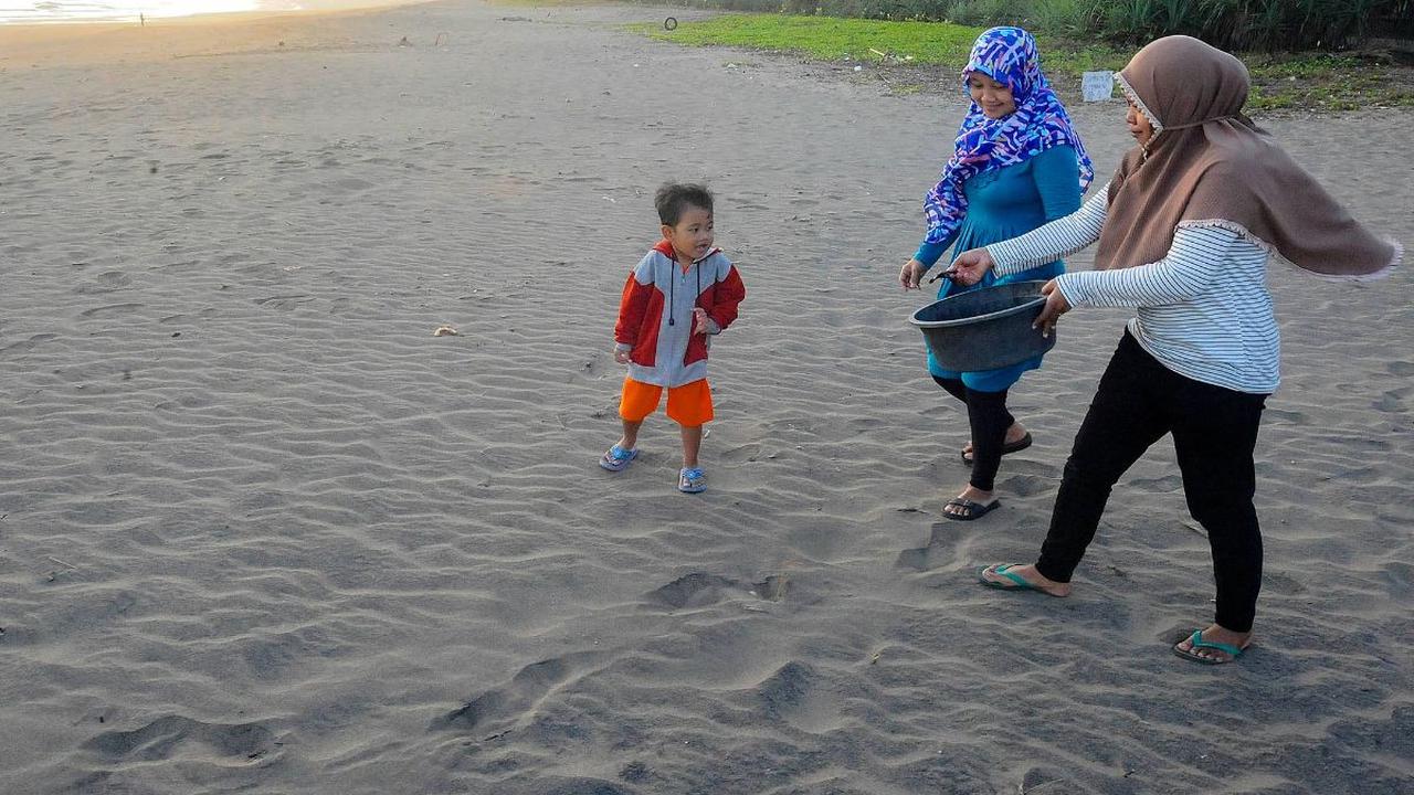 Pantai Kili-Kili  Dulunya Gersang dan Sepi Wisatawan