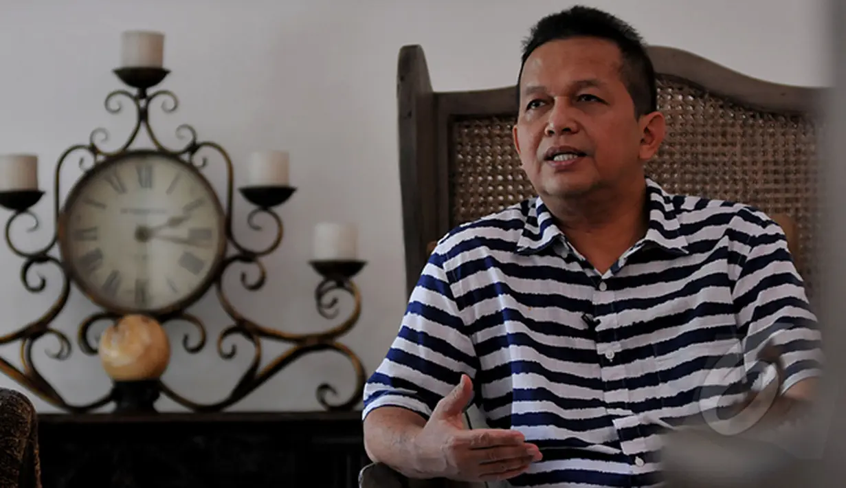 Ekspresi Sutrisno Bachir saat melakukan sesi wawancara khusus dengan tim Liputan6.com di kawasan Senayan, Jakarta, Sabtu (22/2/2015).(Liputan6.com/Johan Tallo)