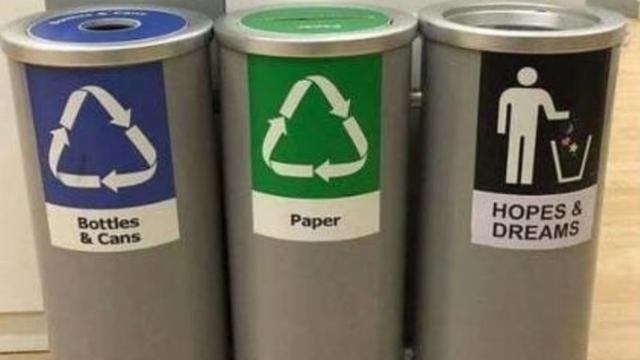 7 Foto Tulisan Lucu di Tempat Sampah Ini Bikin Senyum-Senyum Sendiri