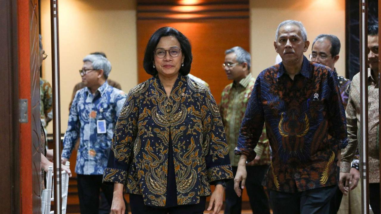VIDEO: Senator Komisi IV DPD Malu Depan Menkeu Sri Mulyani "Ibu Lagi Ibu Lagi, Utang Lagi Utang Lagi!"