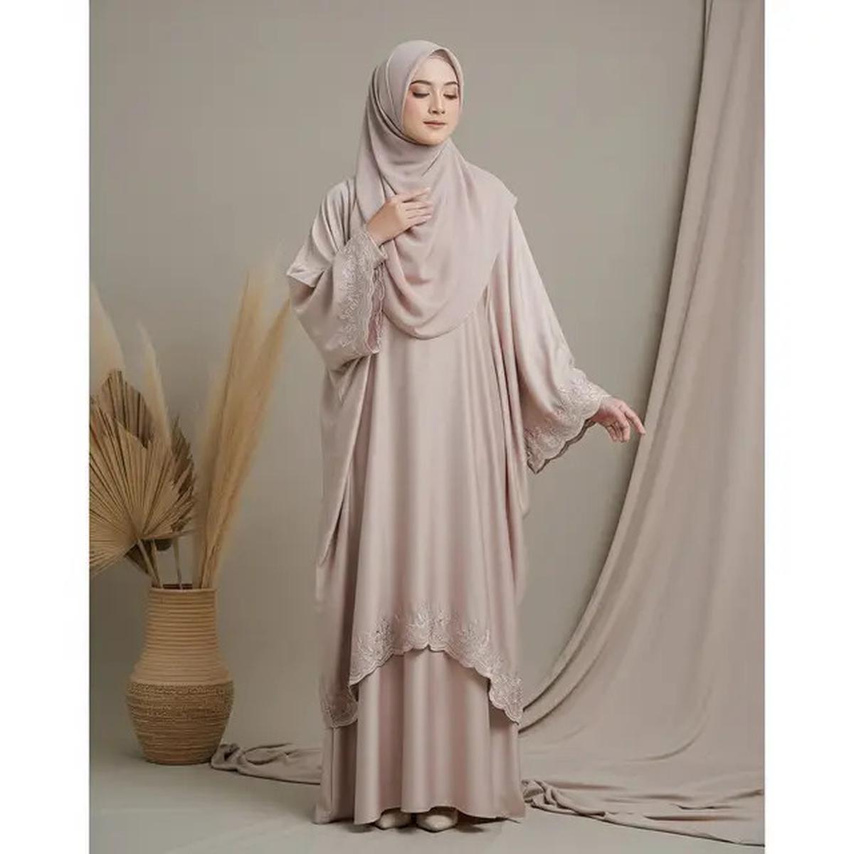Panduan Islami Memilih Kaftan untuk Acara Resmi yang Tetap Syar'i