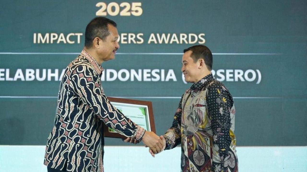Pelindo Raih Impact Leaders Awards, Tingkatkan Pengembangan Ekonomi Pelabuhan Lewat 3 Pilar TJSL Utama
