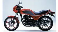 Kawasaki GPz250 menjadi cikal bakal Ninja 250. (motorcyclespecs)