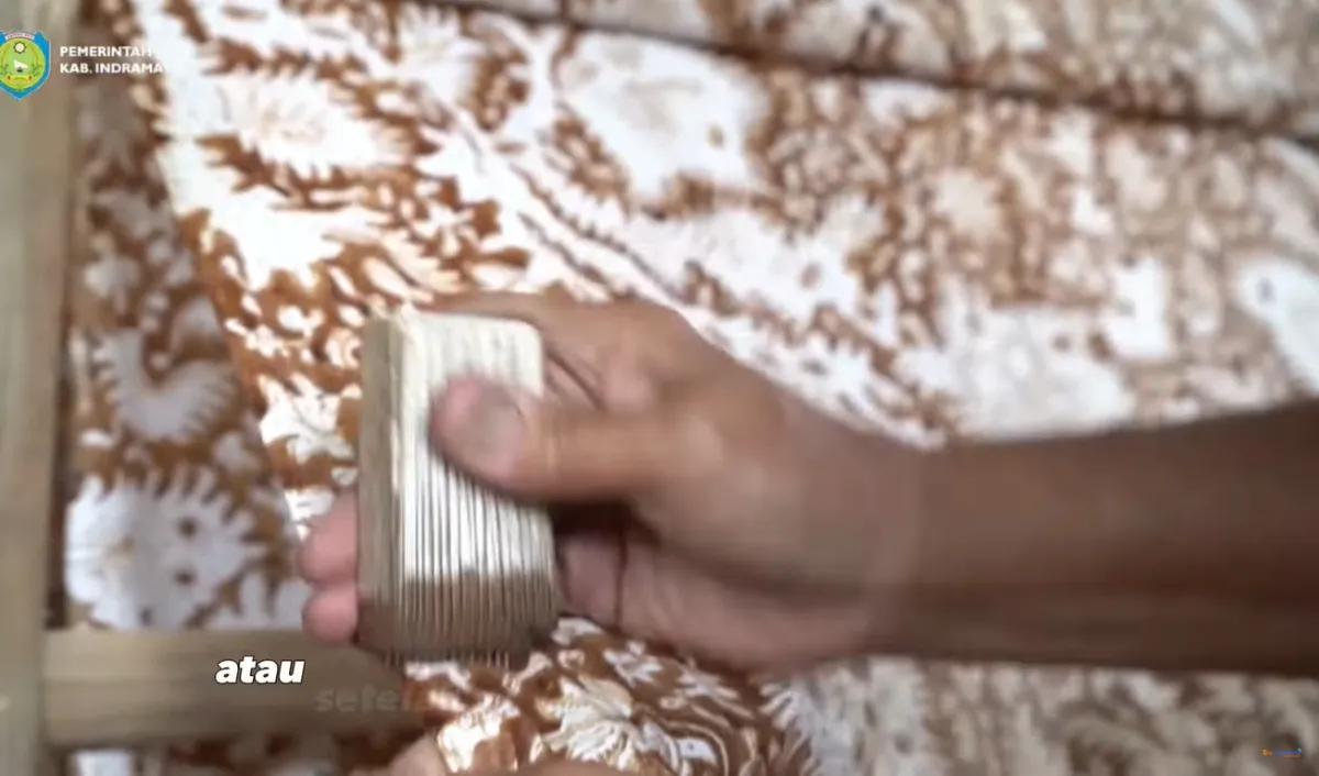 Jarum yang digunakan berukuran kecil