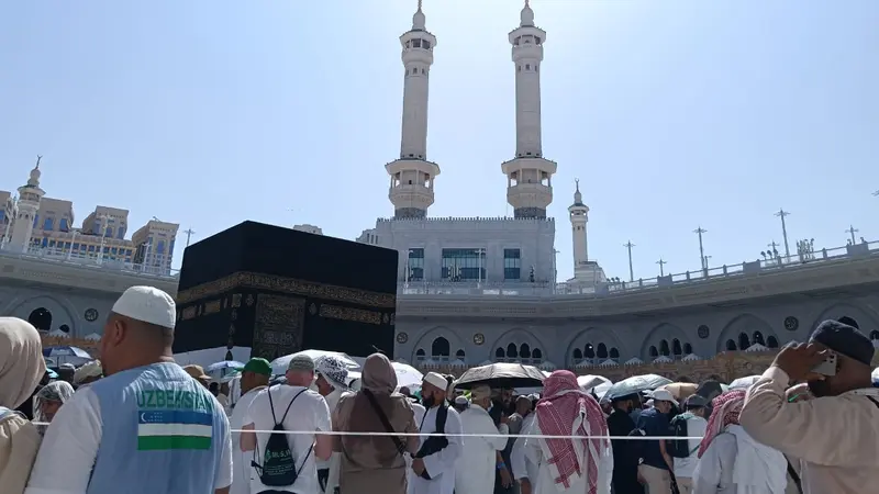 Panas ekstrem melanda Makkah di musim haji 2025. (dok. Liputan6.com/Dinny Mutiah)