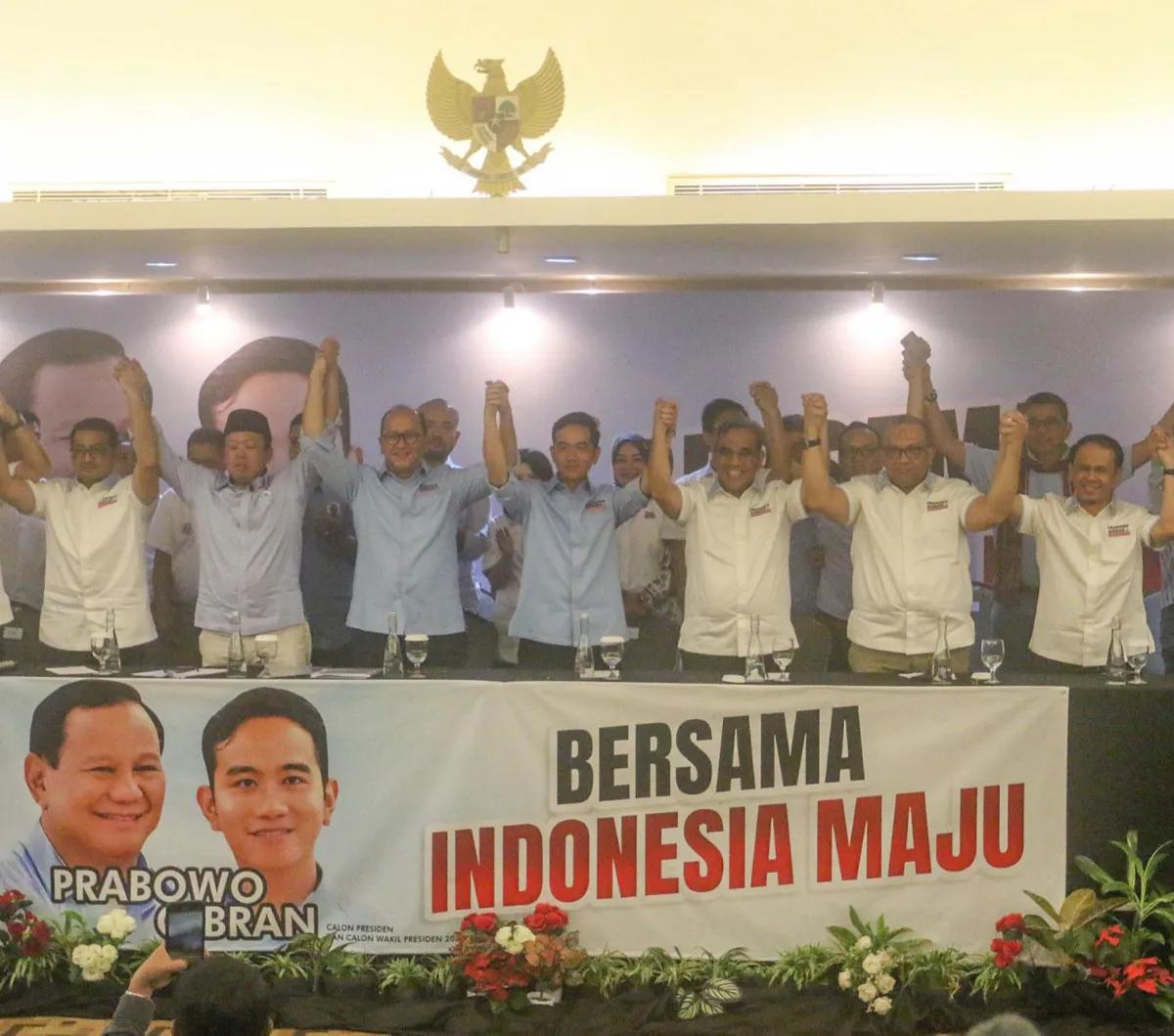 Deklarasi tersebut juga mengungkap Timses Prabowo-Gibran yang terdiri dari kader partai politik Koalisi Indonesia Maju, yakni purnawirawan polisi dan TNI, ulama hingga kelompok relawan.