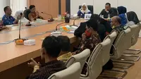 Bupati Anna Mu'awanah Kumpulkan Warga Pembebasan Lahan untuk Bendungan Karangnongko Bojonegoro. (Istimewa)
