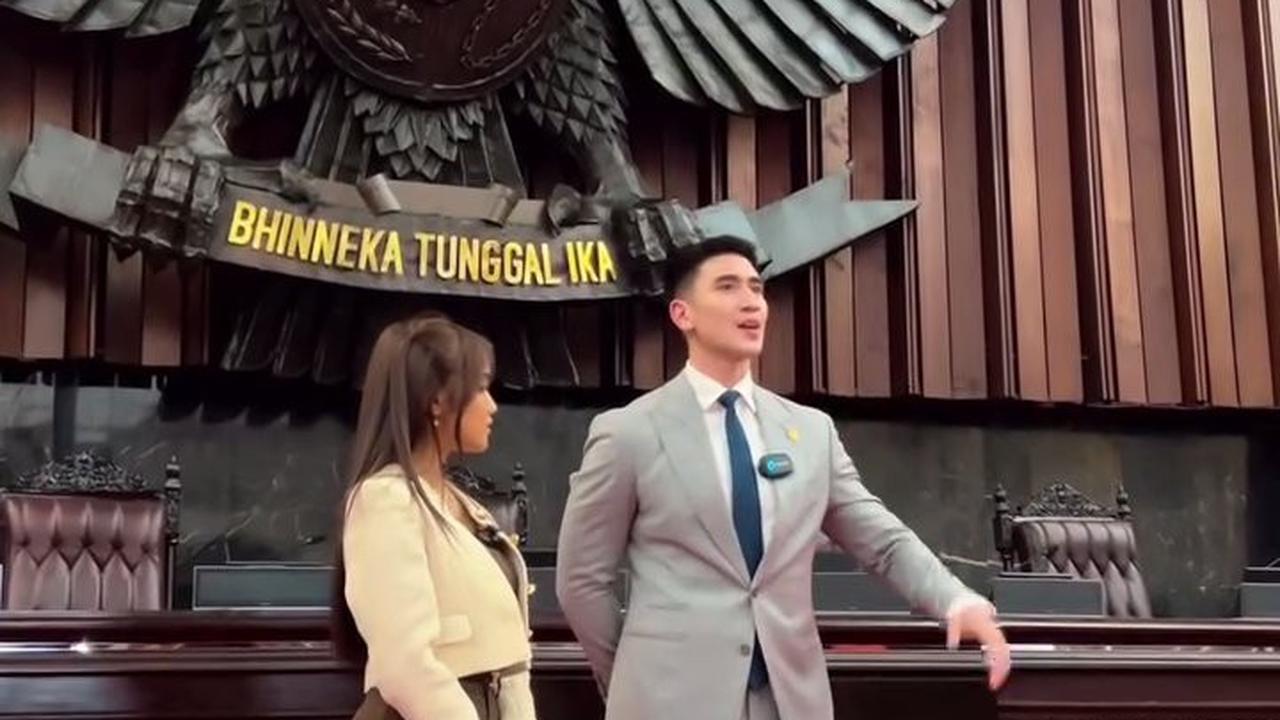Tampilannya Disorot, Begini Momen Fuji Diajak Verrell Bramasta Keliling Gedung DPR