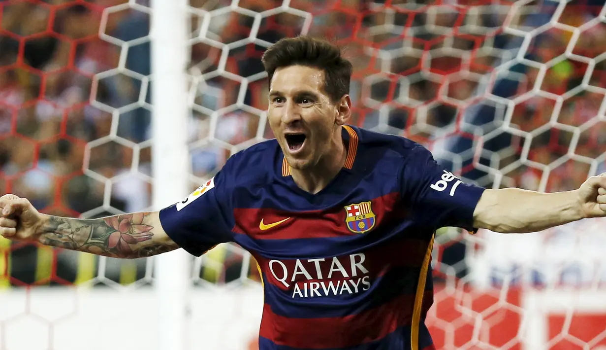 Ekspresi pemain Barcelona, Lionel Messi, setelah mencetak gol ke gawang Atletico dalam lanjutan La Liga Spanyol di Stadion Vicente Calderon, Madrid, Spanyol. Sabtu (12/9/2015). (Reuters/Javier Barbancho)