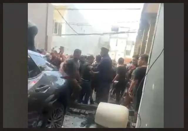 Kesaksian warga soal rumah Ahmad Sahroni disatroni massa: Massa tak dikenal