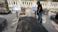 Batu nisan Maria van de Velde di Pulau Onrust. (Liputan6.com/Dinny Mutiah)