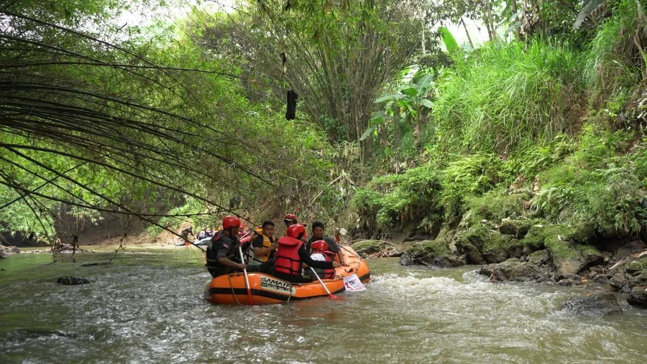 Program pengembangan Sungai Cikeas sebagai destinasi sport tourism yang digagas oleh calon Walikota Bekasi nomor urut 3, Tri Adhianto, menuai tanggapan positif dari warga dan komunitas lokal.