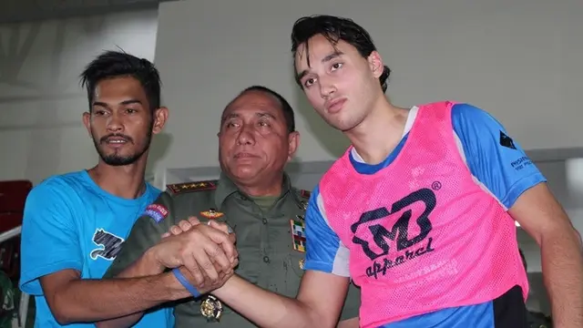 Ezra Walian