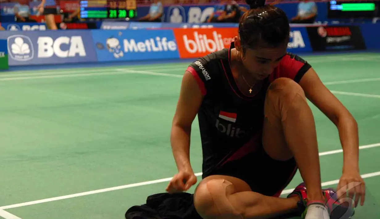 Pada babak ke dua, Bella mengalami cidera pada pergelangan kakinya. Kondisi yang tidak menguntungkan itu membuat pergerakannya terhambat, Jakarta, Rabu (18/6/2014) (Liputan6.com/Miftahul Hayat) 
