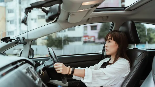 Arti Mimpi Mengendarai Mobil