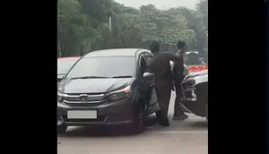 Viral Diduga Aksi Gesek Nomor Rangka Mobil di GBK, Polisi Selidiki