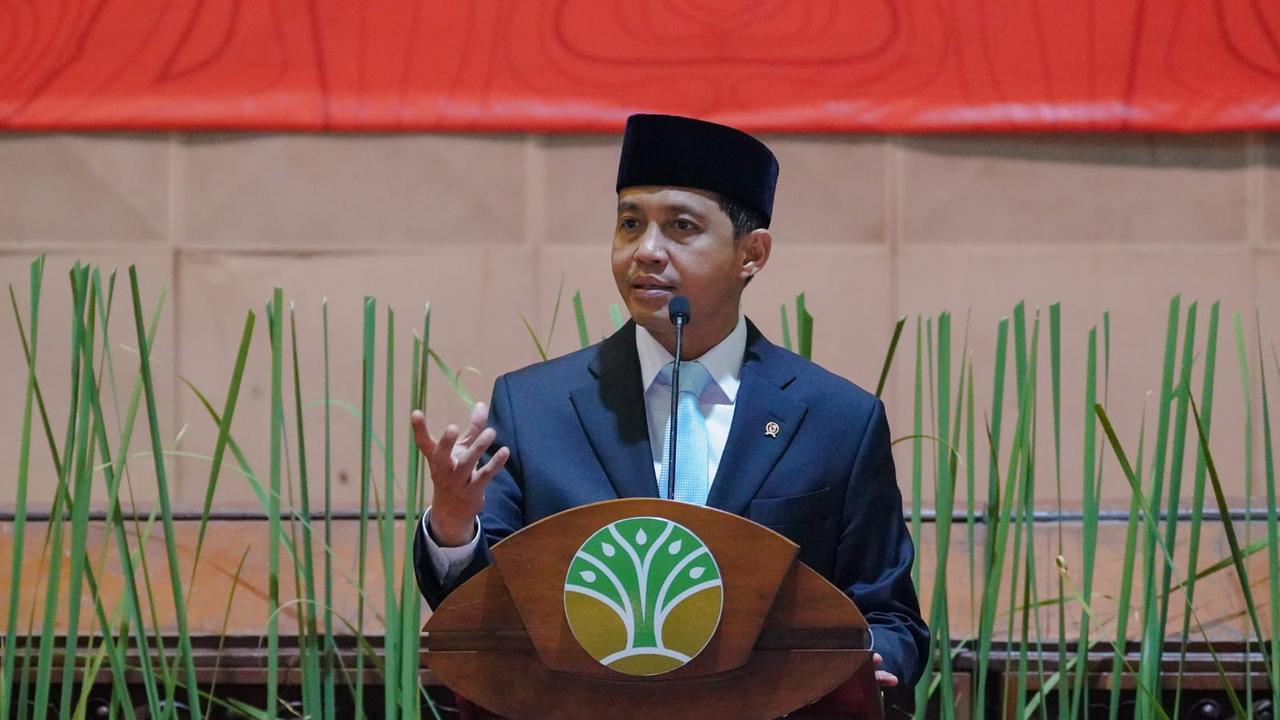 Reformasi Birokrasi Ala Menhut Raja Juli