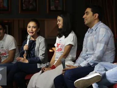 Suasana jumpa pers peluncuran OST ILY from 38.000 FT, Jakarta, Kamis (9/6/2016). Rossa menyanyikan singel Jangan Hilangkan Dia dalam OST tersebut. (Liputan6.com/Herman Zakharia)