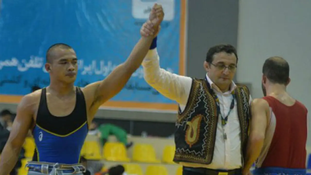 Pegulat Indonesia, Andika Sulaeman, juara dunia gulat tradisional Iran