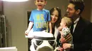 Kini keluarga Michael Buble tengah dirundung kesedihan karena anak pertamanya, Noah, megidap kanker. (instagram/michaelbuble)