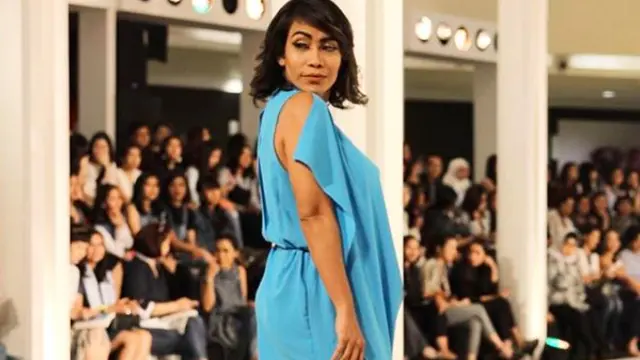 Pose yang Bikin Banjir Like ala Media Sosialita