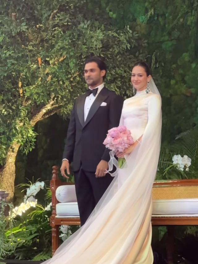 Resepsi Pevita Pearce dan Mirzan di Malaysia