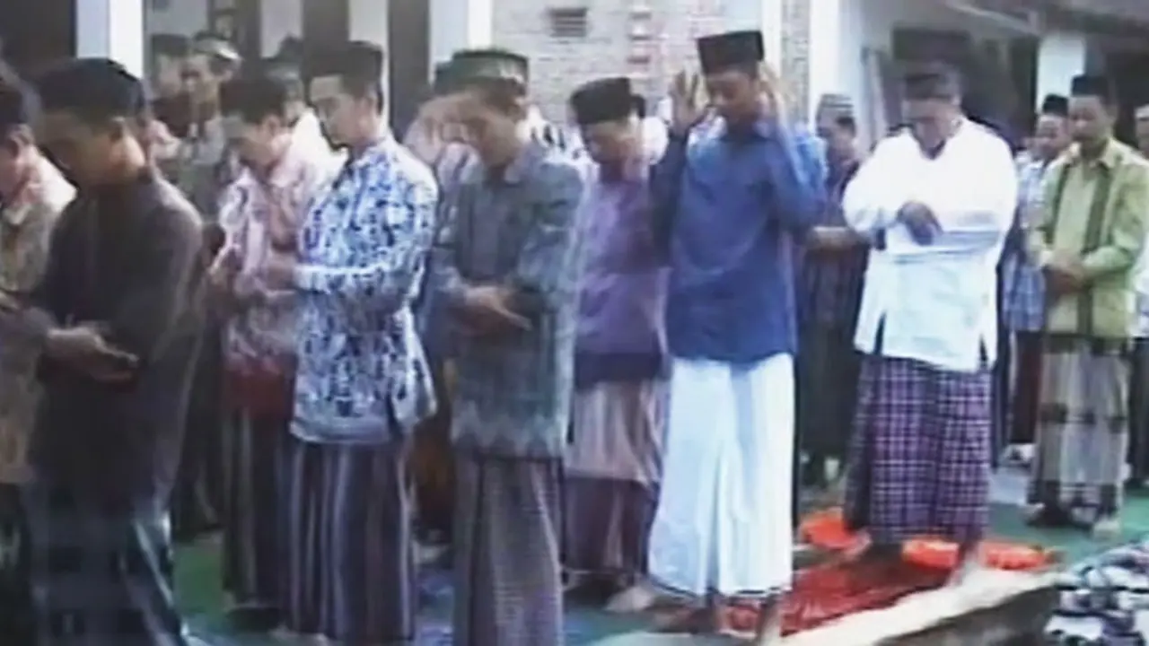 Tarekat Naqsabandiyah Salat Idul Fitri pada 24 Juni