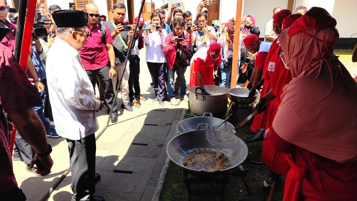PMI Fokus Operasi Pembersihan Pascabanjir, Pengungsi Diharapkan Segera Kembali ke Rumah