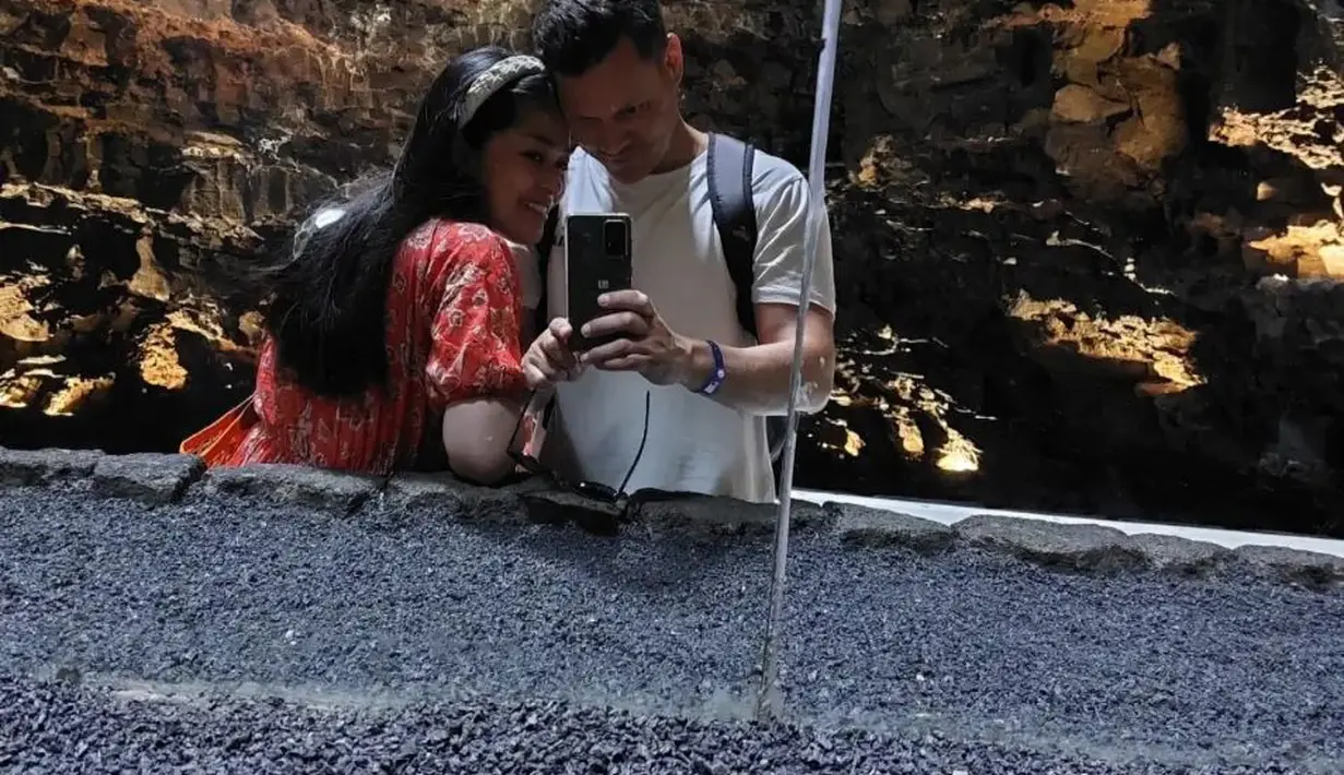 <p>Sejak menikah, kakak dari Gisela Cindy ini memang menetap di Belanda mengikuti sang suami. Tinggal di Eropa yang tengah mengalami musim panas, tentu menjadi salah satu waktu tepat untuk menjalani liburan. (FOTO: instagram.com/graciaz14)</p>