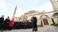 Presiden Turki Recep Tayyip Erdogan merayakan Lebaran Idul Fitri 2023 di hari Jumat 21 April 2023. Dok: Situs kepresidenan Republik Turki