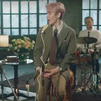 Lagu duet yang dinyanyikan Suzy `Miss A` dengan Baekhyun `EXO` berhasil melejit bak meteor. Seperti apa ceritanya?