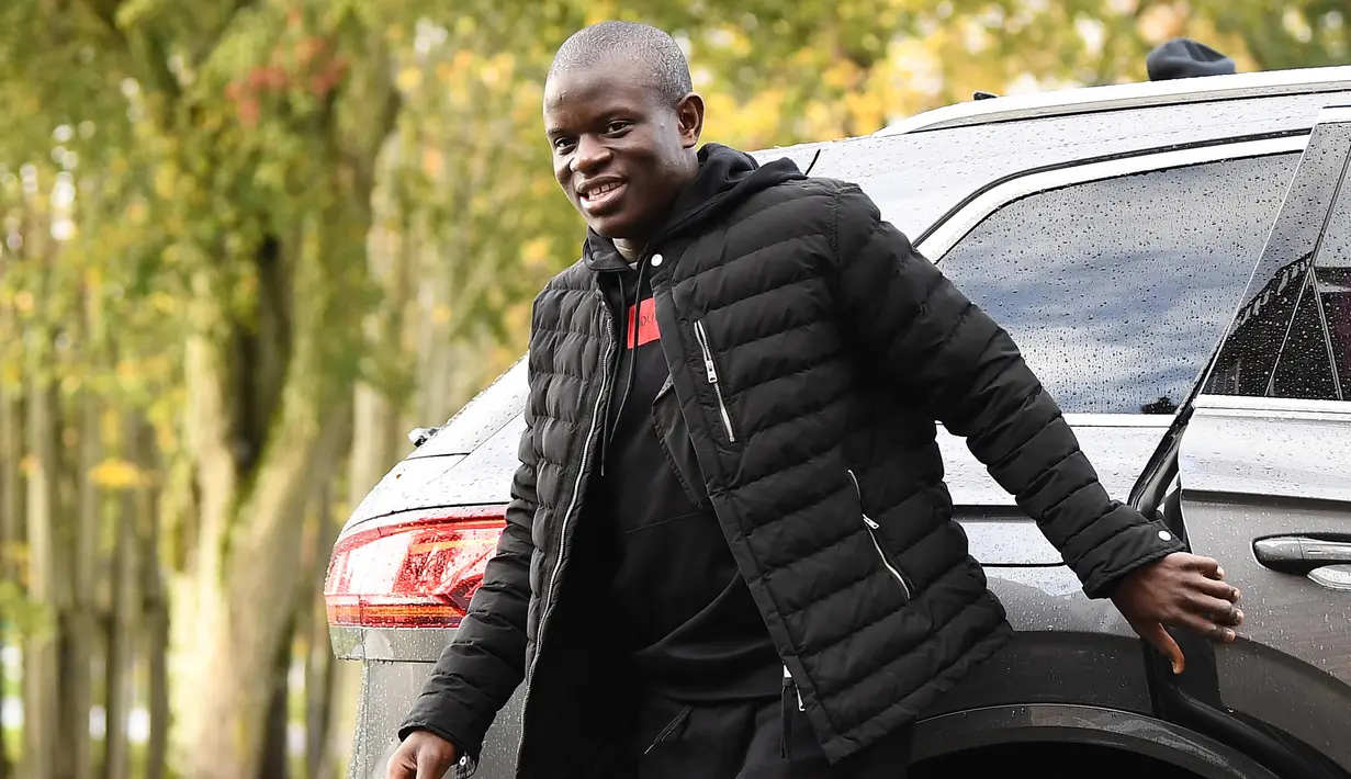 Namun dibalik prestasi menterengnya, pemain Chelsea itu acap kali menebar senyuman baik saat laga tengah berlangsung, sesi latihan maupun di luar lapangan. (AFP/Frank Fife)