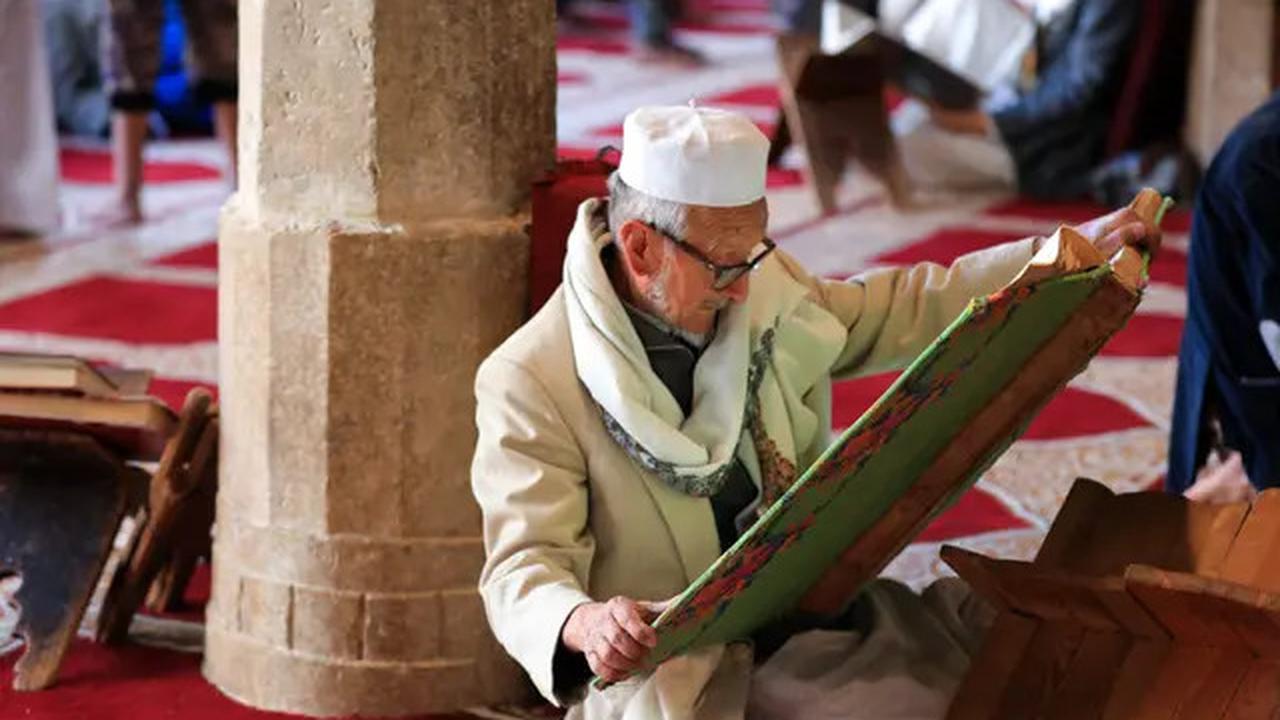 Doa Surat Al Baqarah Ayat 285-286, Keaaiban Berupa Pelindung Malam dan Peneguh Iman