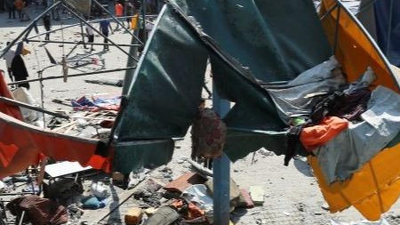 Namun, tempat yang seharusnya menjadi perlindungan ini justru menjadi sasaran serangan udara yang mematikan. Foto: REUTERS / Ramadan Abed<br>