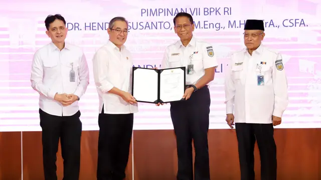 KAI menerima Laporan Hasil Pemeriksaan (LHP) Atas Pelaksanaan Kewajiban Pelayanan Publik dari BPK