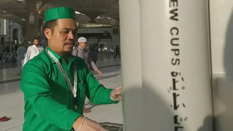 Pekerja WNI di Masjid Nabawi