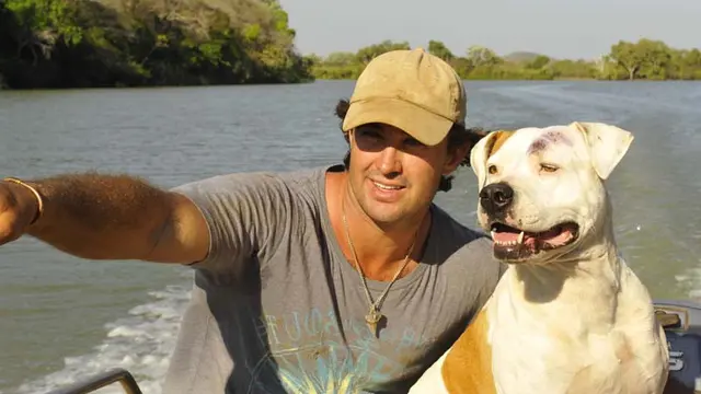 Ikut Selamatkan Buaya Berkalung Ban, Ini 4 Fakta Sosok Presenter National Geographic