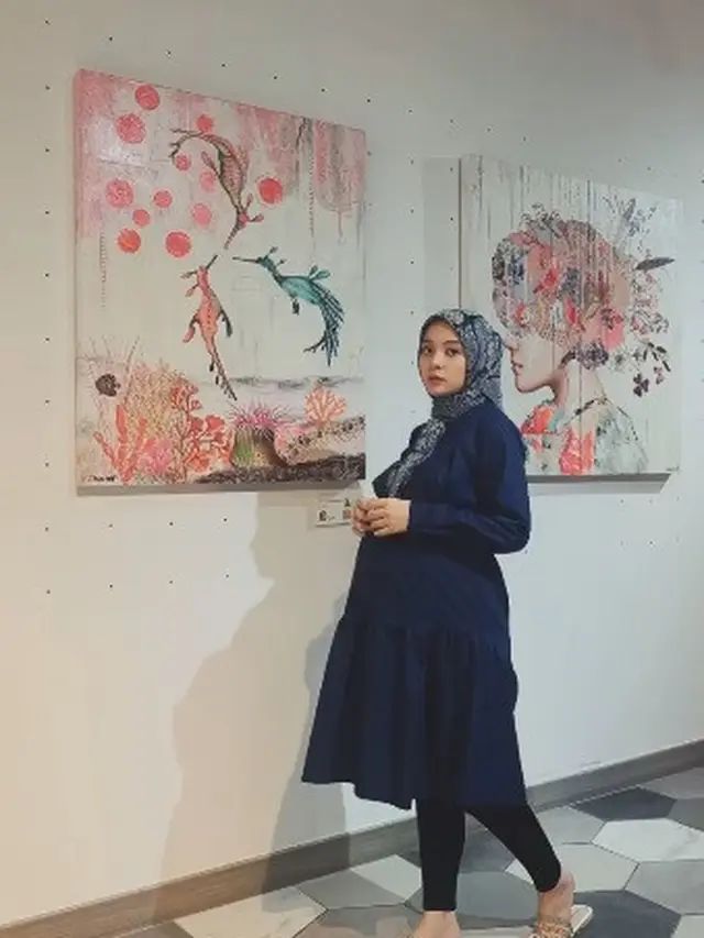 Bintang FTV Cerelia Raissa tengah hamil (Foto: Instagram/@cereliaraissa)