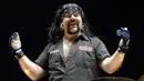 Akhir minggu lalu menjadi hari yang kelabu bagi dunia rock. Pasalnya, Vinnie Paul, drummer Pantera meninggal dunia. (tonedeaf.com.au)