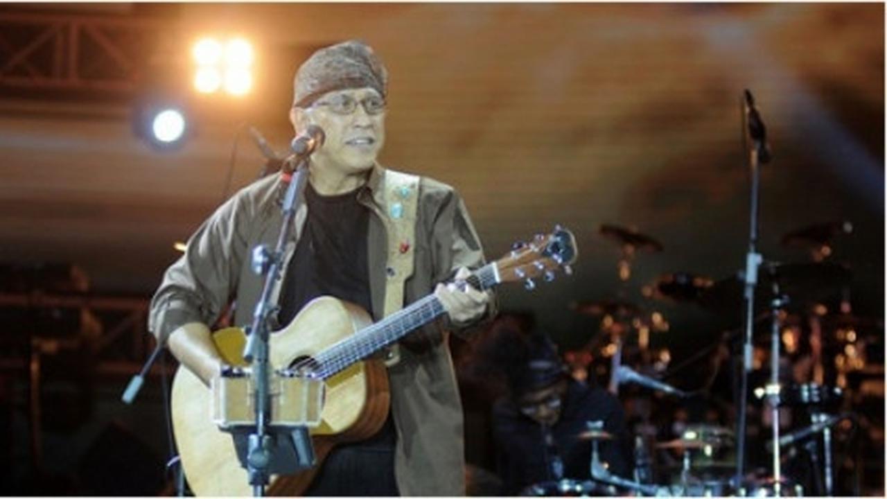 Jelang konser Iwan Fals, calo jual tiket setengah harga!